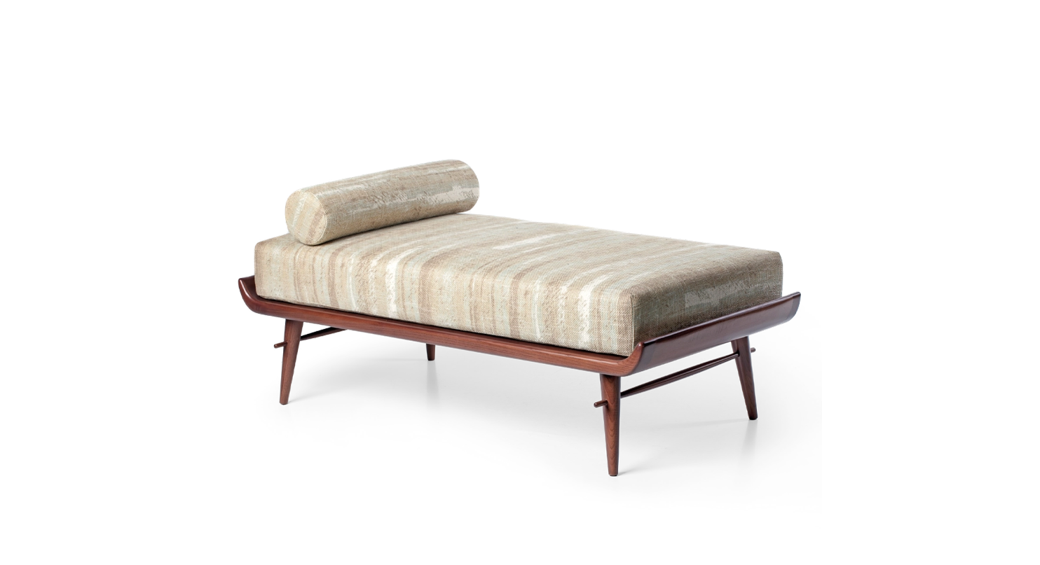Mia Bench