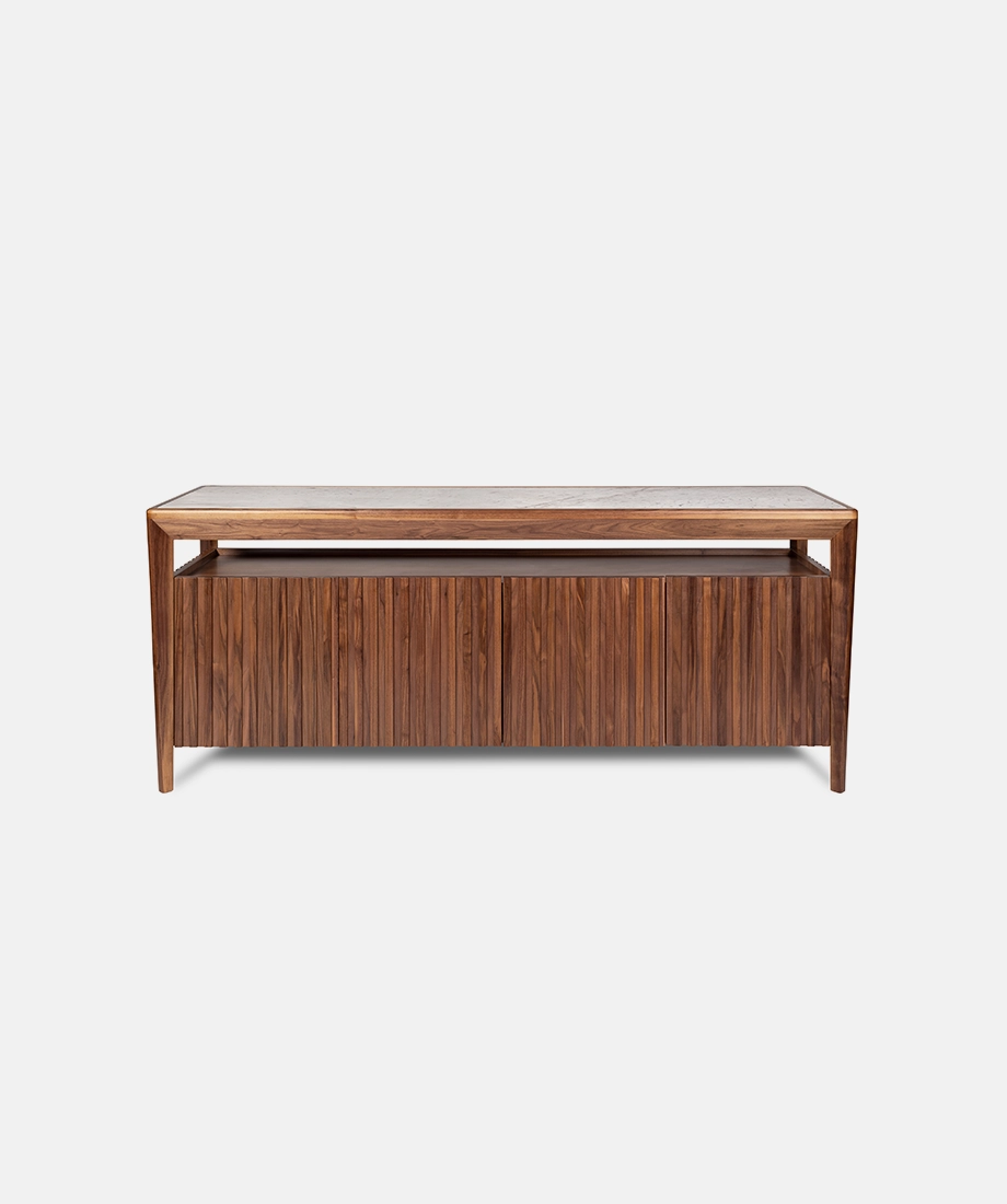 sideboard sur le bois